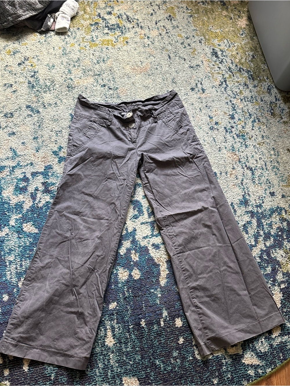 Women’s Wide-Leg Pants in Gray